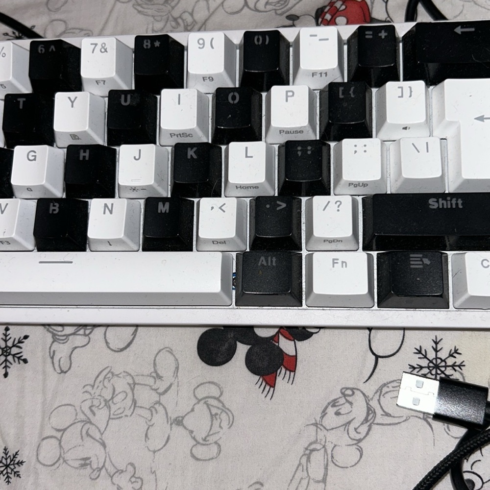 Computer Keyboard and mouse - Picture 6 of 9